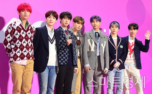 방탄소년단이 글로벌 베스트셀러 라이브 아티스트 2위에 선정됐다 / 사진=스마트경제DB