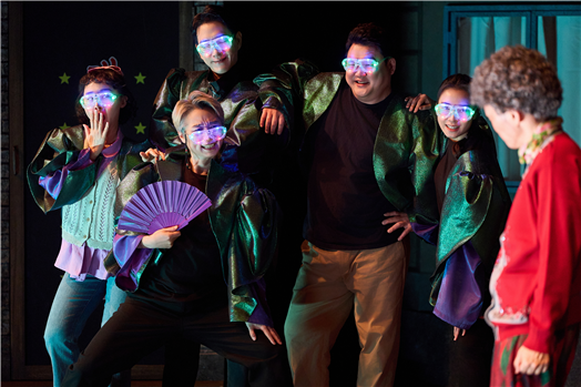 뮤지컬 ‘이상한 나라의 춘자씨’(오미영 작·연출, 노선락 작곡, 2025.2.6.~6.1, 더줌아트센터). 사진=김호근, 한국문화예술위원회 