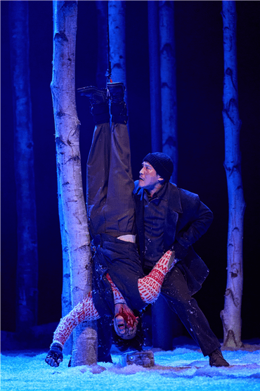 연극 ‘렛미인’(잭 손 각색, 존 티파니 연출, 스티븐 호겟 안무, 황석희 번역, 2025.07.03~08.16, 국립극장 해오름극장) . 사진=신시컴퍼니 