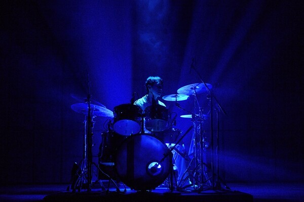 이번 공연의 성취를 이야기할 때 1인 다역을 소화해 낸 배우들의 열연을 빼놓을 수 없다.러닝 타임이 80분을 넘어가는 1인극을 만나는 것은 관객으로서 매우 드문 경험이다. 사진=프로젝트그룹 일다