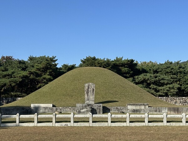 가락국 시조 김수로왕릉. 사진=김건표 교수.