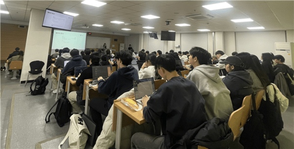 국민대학교 대학일자리플러스센터는 지난 18일과 20일 재학생의 수요를 반영한 AI 워크스페이스 ‘노션(Notion) 특강’을 처음으로 운영했다. 사진=국민대.